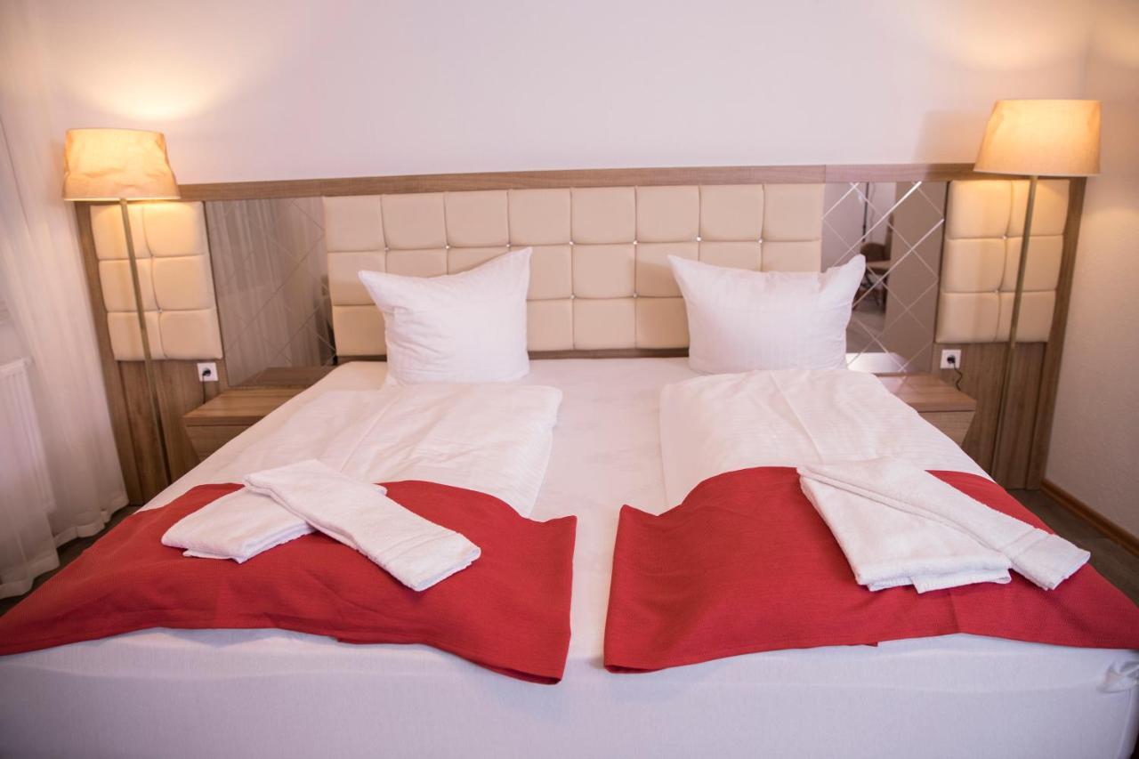 Hotel Hausen Obertshausen Frankfurt エクステリア 写真