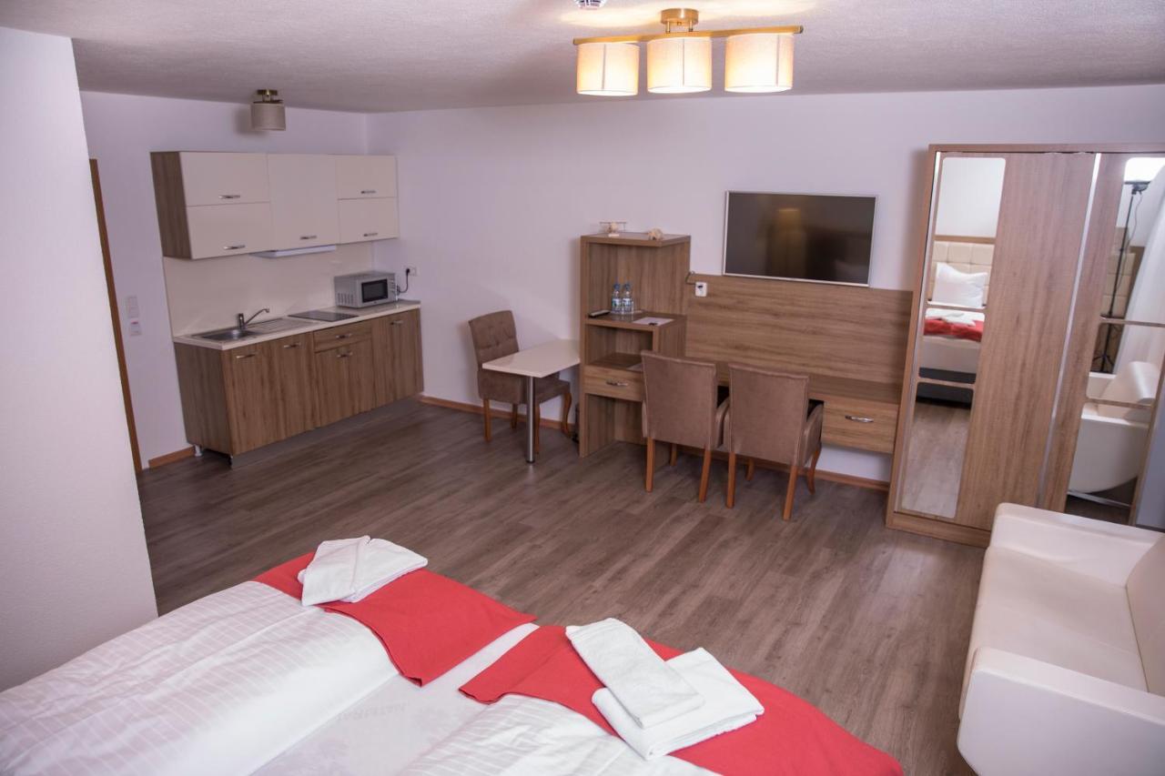Hotel Hausen Obertshausen Frankfurt エクステリア 写真
