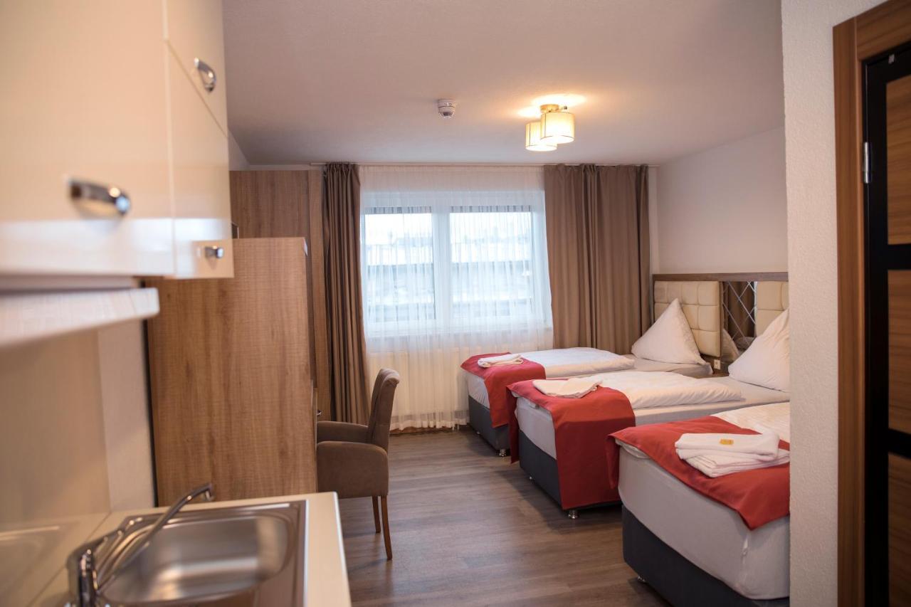 Hotel Hausen Obertshausen Frankfurt エクステリア 写真